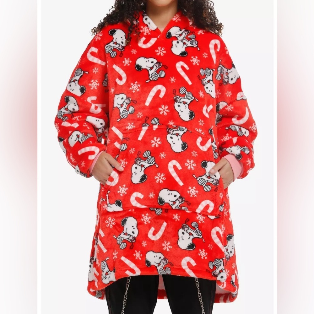 Peanuts Red Snoopy Fleece Hoodie Blanket Oversized ONE SIZE